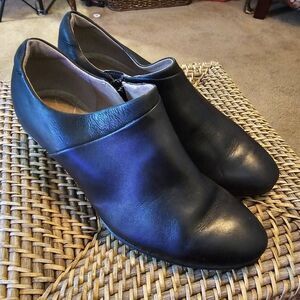 Ecco Black Leather Side zip Size 39 (5.5 US) Sculpted Wedge Heel Boots Booties S